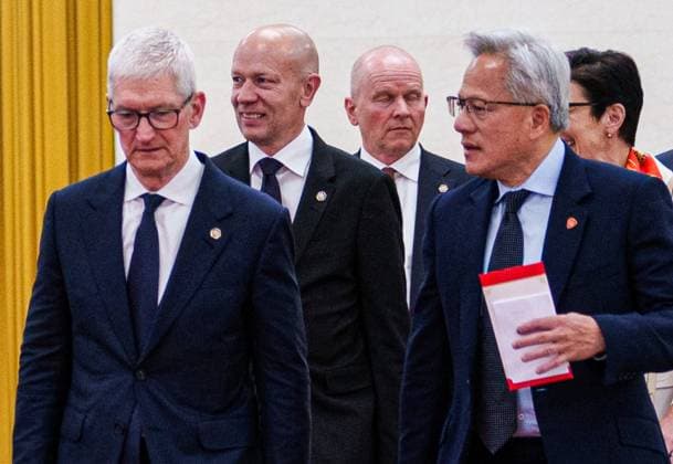 China US 9164676 14.05.2026 Apple CEO Tim Cook (left) and Nvidia founder Jensen Huang arrive at the Great Hall of the People for a meeting with Chinese Premier Li Qiang in Beijing, China. Representatives of American companies accompany US President Donald Trump on his state visit to China. Anna Ratkoglo Sputnik Beijing China  Copyright: xAnnaxRatkoglox