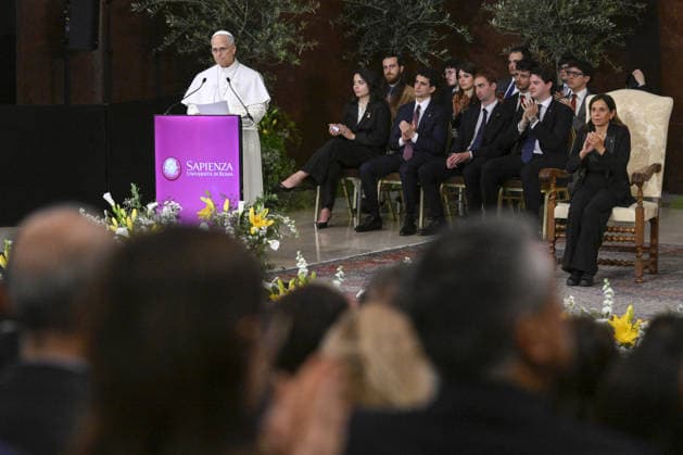 Pope Leo XIV Visits The Sapienza University of Rome - Rome Pope Leo XIV makes pastoral visit to the Sapienza University of Rome, Italy on May 14, 2026. In his speech he urged young people to reject resignation, become ‘artisans of true peace,’ and warned against rising military spending and the dangers of artificial intelligence in war. The Sapienza University of Rome was founded in 1303 and is one of the world s oldest universities. With over 110,000 students, it is also the largest university in Europe. Photo by (EV) Simone Risoluti Vatican Media ABACAPRESS.COM Rome Italy  Copyright: xABACAx