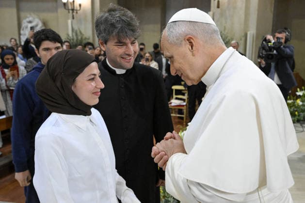 Pope Leo XIV Visits The Sapienza University of Rome - Rome Pope Leo XIV makes pastoral visit to the Sapienza University of Rome, Italy on May 14, 2026. In his speech he urged young people to reject resignation, become ‘artisans of true peace,’ and warned against rising military spending and the dangers of artificial intelligence in war. The Sapienza University of Rome was founded in 1303 and is one of the world s oldest universities. With over 110,000 students, it is also the largest university in Europe. Photo by (EV) Simone Risoluti Vatican Media ABACAPRESS.COM Rome Italy  Copyright: xABACAx