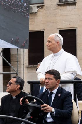 Pope Leo XIV Visits Sapienza University of Rome - Rome His Holiness Pope Leo XIV, accompanied by Archbishop Petar Rajic, the new Prefect of the Papal Household, is welcomed by Rector Antonella Polimeni for his pastoral visit to La Sapienza University of Rome. He will be in Rome on May 14, 2026. Photo by Andrea Bracaglia ABACAPRESS.COM Rome Italy Italy  Copyright: xBracagliaxAndrea ABACAx