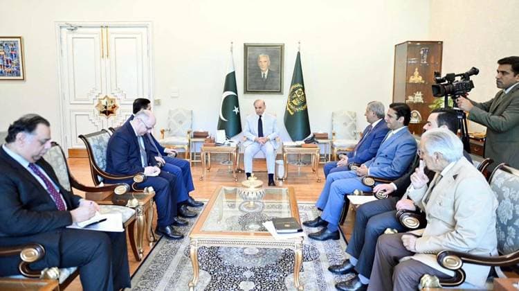 May 14, 2026, Pakistan: Prime Minister Muhammad Shehbaz Sharif Meets with Justice Farid Turab Oglu Ahmadov of Azerbaijan at PM House in Islamabad Pakistan  - ZUMAas3_ 20260514_zaf_as3_003 Copyright: xPPIx
