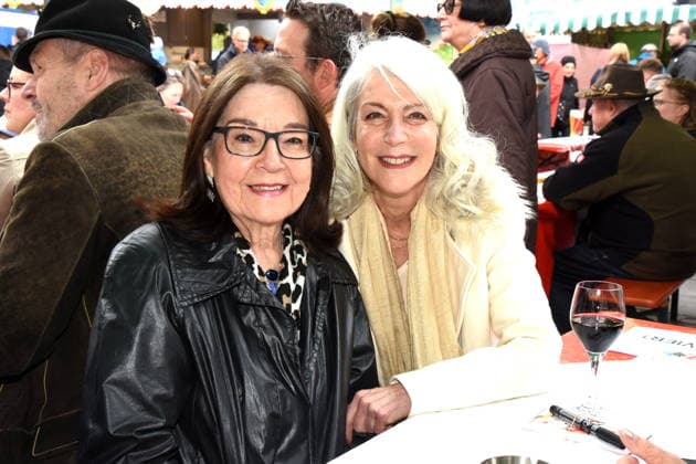 Nana Saengerin Mouskouri Duoble Linda Jo Rizzo Saengerin Moderator Muenchen 14.05.2026 Wittelsbacherplatz Hamburger Fischmarkt Eroeffnung Foto Muenchen