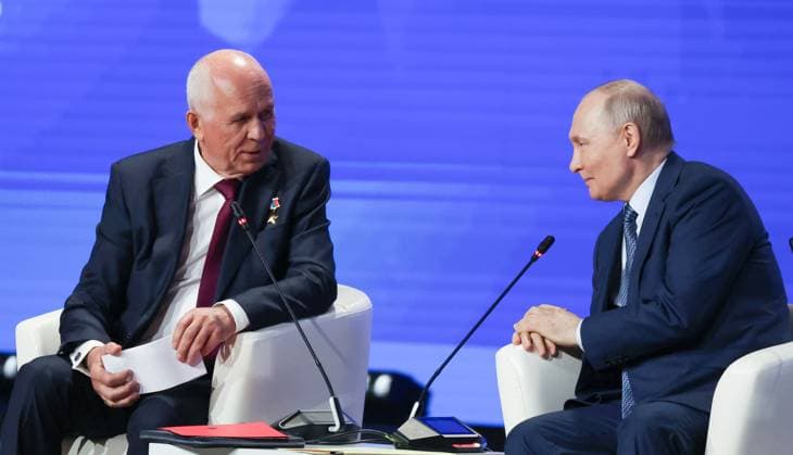 Russia Putin Engineering Union Congress 9164983 14.05.2026 Rostec State Corporation CEO Sergei Chemezov and Russian President Vladimir Putin attend the 10th Congress of the Russian Engineering Union at the Russia National Centre in Moscow, Russia. Vyacheslav Prokofyev Sputnik Moscow Russia  Copyright: xVyacheslavxProkofyevx