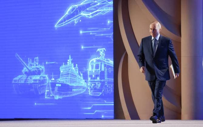 Russia Putin Engineering Union Congress 9164984 14.05.2026 Russian President Vladimir Putin walks on stage during the 10th Congress of the Russian Engineering Union at the Russia National Centre in Moscow, Russia. Vyacheslav Prokofyev Sputnik Moscow Russia  Copyright: xVyacheslavxProkofyevx