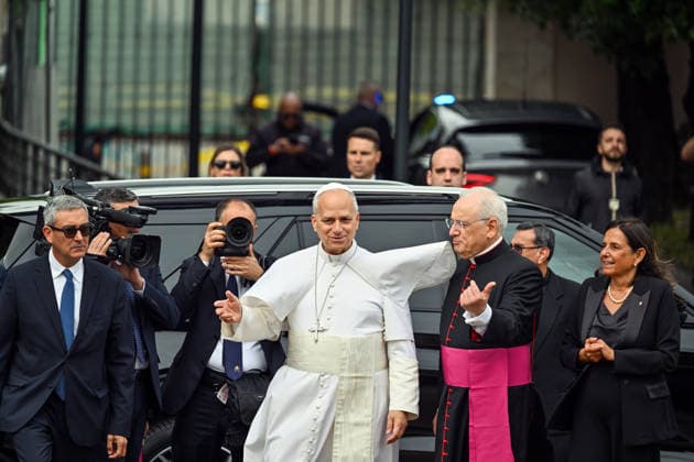 ITALY - POPE LEO XIV DURING A VISIT TO THE SAPIENZA UNIVERSITY IN ROME- 2026 5 14 Italy, Rome, 2026 5 14 .Pope Leo XIV arrives for a visit to the Sapienza University of Rome, EDITORIAL USE ONLY - NO BOOKS Copyright: xALESSIAxGIULIANIx
