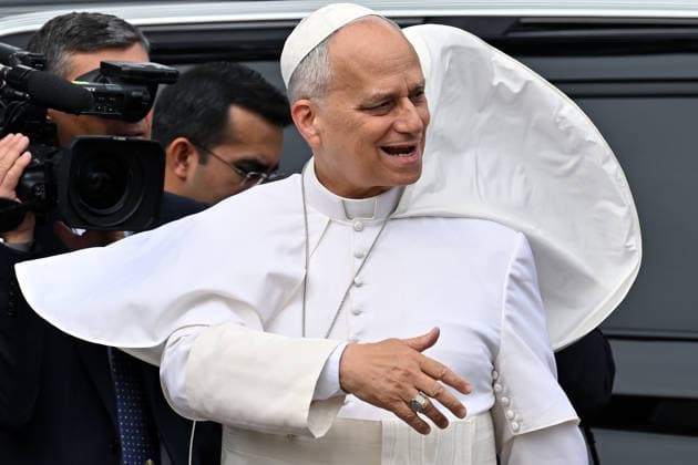 ITALY - POPE LEO XIV DURING A VISIT TO THE SAPIENZA UNIVERSITY IN ROME- 2026 5 14 Italy, Rome, 2026 5 14 .Pope Leo XIV arrives for a visit to the Sapienza University of Rome, EDITORIAL USE ONLY - NO BOOKS Copyright: xALESSIAxGIULIANIx