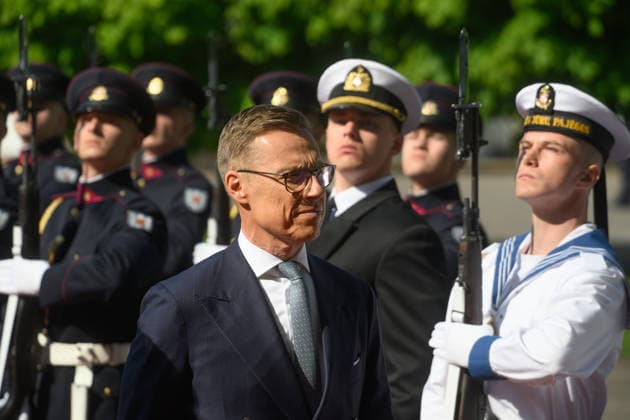 President of Finland visits Vilnius, Lithuania - 14 May 2026 Lithuanian President Gitanas Nauseda (not in view) and President of Finland Alexander Stubb inspect the honor guard during a welcome ceremony at the Presidential Palace. President of Finland arrived in Lithuania on May 14 for a two-day state visit. In Vilnius, he met with Lithuanian President Gitanas Nauseda, after which the two leaders addressed the media at a press conference. Vilnius Lithuania Copyright: xYauhenxYerchakx xSOPAxImagesx stubb_vilnius_yerchak__1945