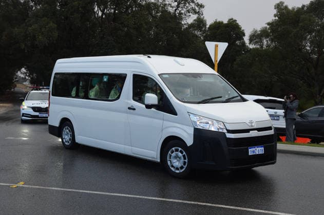 HANTAVIRUS ARRIVALS PERTH, A van carrying Australian travellers who spent time on the hantavirus-infected cruise ship MV Hondius arrives the Centre for National Resilience in Perth, Friday, May 15, 2026. Passengers from a cruise ship afflicted by the rare and deadly hantavirus have touched down in Australia before a three-week quarantine. ( NO ARCHIVING PERTH WESTERN AUSTRALIA AUSTRALIA  Copyright: xAARONxBUNCHx 20260515133121454990