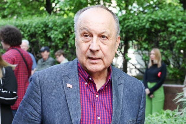 RUSSIA, MOSCOW - MAY 15, 2026: TV presenter Ivan Kononov attends a mourning ceremony for TV presenter Vladimir Molchanov at the Church of Saints Cosmas and Damian in Shubino. Molchanov died on May 11 aged 75. Sergei Bulkin TASS  92501602