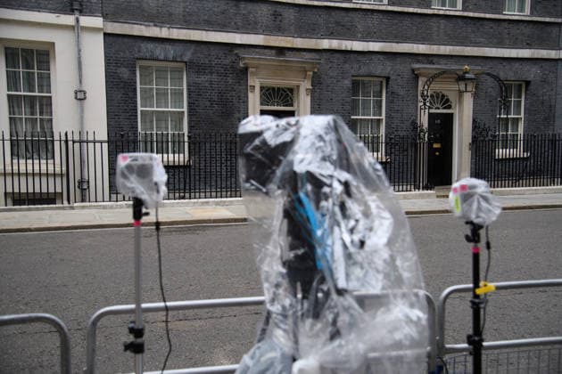 Media in Downing Street, London, UK - Friday 15 May 2026 A general view of Media seen in Downing Street, London, England, UK on Friday 15 May, 2026 after Health Secretary announced his resignation yesterday leading to a pending leadership contest for British Prime Minister Sir Keir Starmer., Credit:Justin Ng Avalon UK, England, London, Downing Street Copyright: xJustinxNgx xAvalonx 1099131045