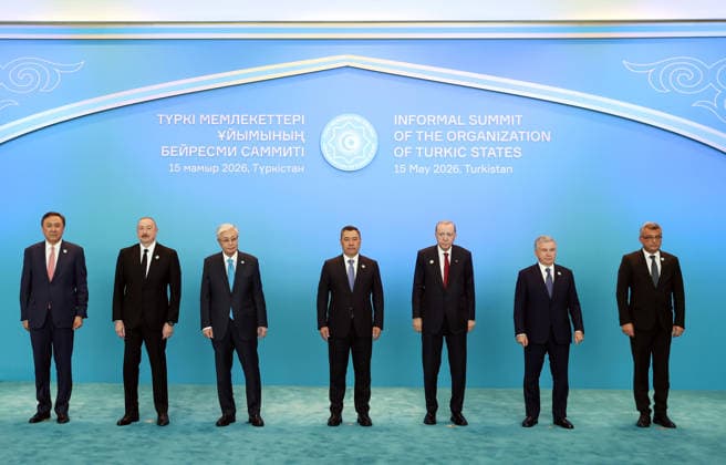 Informal Summit of the Organization of Turkic States in Kazakhstan TURKISTAN, KAZAKHSTAN - MAY 15: (----EDITORIAL USE ONLY - MANDATORY CREDIT - TURKISH PRESIDENCY HANDOUT - NO MARKETING NO ADVERTISING CAMPAIGNS - DISTRIBUTED AS A SERVICE TO CLIENTS----) Turkish President Recep Tayyip Erdogan (3rd R), Secretary General of the Organization of Turkic States (OTS) Kubanychbek Omuraliev (L), Azerbaijani President Ilham Aliyev (2nd L), Kazakh President Kassym-Jomart Tokayev (3rd L), Kyrgyz President Sadyr Japarov (C), Uzbek President Shavkat Mirziyoyev (2nd R), Turkish Republic of Northern Cyprus (TRNC) President Tufan Erhurman (R) pose for a photo during the Informal Summit of the Organization of Turkic States (OTS) at the Turkistan Congress  Copyright: x2026xAnadoluxTurkishxPresidencyx