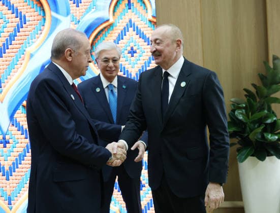 Informal Summit of the Organization of Turkic States in Kazakhstan TURKISTAN, KAZAKHSTAN - MAY 15: (----EDITORIAL USE ONLY - MANDATORY CREDIT - TURKISH PRESIDENCY HANDOUT - NO MARKETING NO ADVERTISING CAMPAIGNS - DISTRIBUTED AS A SERVICE TO CLIENTS----) Turkish President Recep Tayyip Erdogan and Azerbaijani President Ilham Aliyev shake hands ahead of the Informal Summit of the Organization of Turkic States (OTS) at the Turkistan Congress Center in Turkistan, Kazakhstan on May 15, 2026. Turkish Presidency Anadolu Turkistan Kazakhstan. Editorial use only. Please get in touch for any other usage.  Copyright: x2026xAnadoluxTurkishxPresidencyx