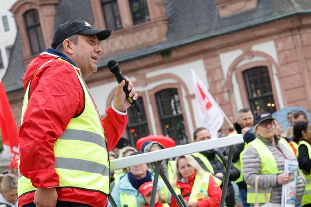 Ohne uns kein Geschäft 15.05.2026 Bundesweiter Streik im Handel - Erster Streik für mehr angemessenen Lohn in der Tarifrunde in Hessen in Frankfurt (und Kassel) mit Demonstrationszug vom DGB-Haus zur Kundgebung an der Hauptwache Frankfurt Main Hessen Deutschland