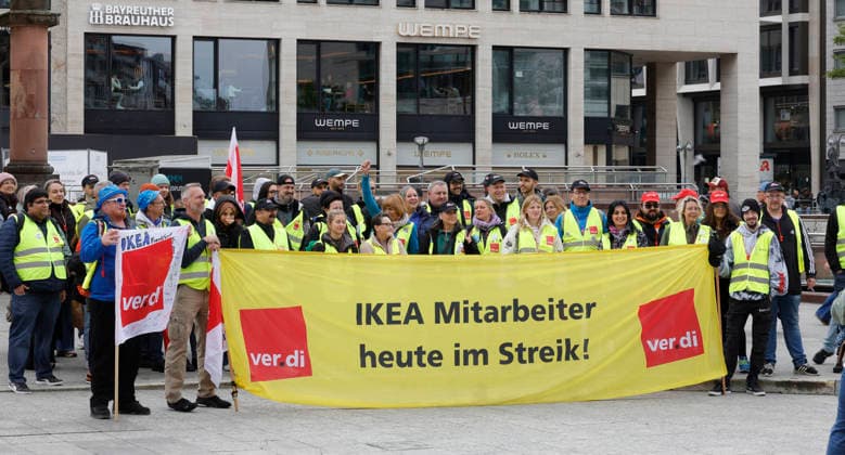 Ohne uns kein Geschäft 15.05.2026 Bundesweiter Streik im Handel - Erster Streik für mehr angemessenen Lohn in der Tarifrunde in Hessen in Frankfurt (und Kassel) mit Demonstrationszug vom DGB-Haus zur Kundgebung an der Hauptwache hier: IKEA Mitarbeiter Frankfurt Main Hessen Deutschland