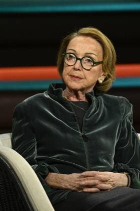 Eva Umlauf (Psychotherapeutin) 05 26 her Eva Umlauf am 14. Mai 2026 in Markus Lanz , ZDF (Aufzeichnung vom 4. Mai 2026) TV Fernsehen Talkshow Talk Show Deutschland deutsch Frau slowakisch-deutsche Kinderärztin Ärztin KZ-Überlebende german slovakian female physician doctor psychotherapist hoch halb sitzend sprechend gestikulierend