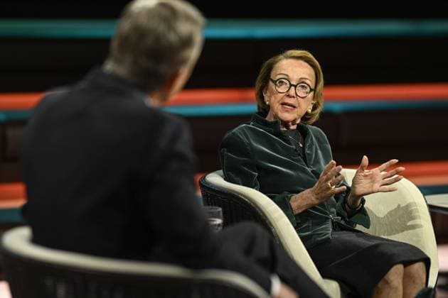 Markus Lanz mit Eva Umlauf 05 26 her Markus Lanz und Eva Umlauf am 14. Mai 2026 in Markus Lanz , ZDF (Aufzeichnung vom 4. Mai 2026) TV Fernsehen Talkshow Talk Show Deutschland deutsch Mann Frau slowakisch-deutsche Psychotherapeutin Kinderärztin Ärztin KZ-Überlebende Italien italienisch italienischer italienisch-deutscher Moderator Fotografie Fotograf Journalist Journalismus Autor german slovakian female physician doctor psychotherapist journalism german-italian presenter host photographer author quer halb sitzend zuhörend sprechend gestikulierend