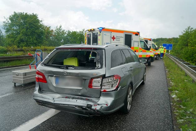 Verkehrsunfall mit mehreren Fahrzeugen Schlüchtern A66 Fulda Richtung Frankfurt zwi Hessen Deutschland
