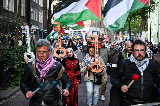 Nakba Day commemoration held in Rotterdam ROTTERDAM, NETHERLANDS - MAY 15: Large crowds march through the streets of Rotterdam during a demonstration marking Nakba Day on May 15, 2026 in Rotterdam, the Netherlands. The march begins at Schouwburgplein before moving through the city center in a silent procession. Mouneb Taim Anadolu Rotterdam Netherlands. Editorial use only. Please get in touch for any other usage.  Copyright: x2026xAnadoluxMounebxTaimx
