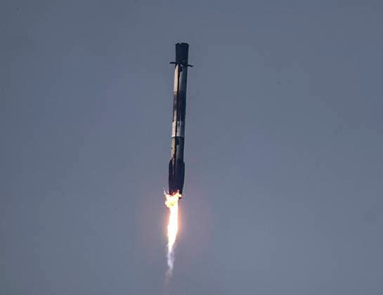 May 15, 2026, Merritt Island, Florida, USA: A SpaceX Falcon 9 rocket with a cargo spacecraft launches from Space Launch Complex-40 at Cape Canaveral Space Force Station, Florida on May 15, 2026 at 6:05 p.m. EDT. The Dragon cargo spacecraft will deliver about 6,500 pounds of research equipment, crew supplies, and hardware to the International Space Station. Merritt Island USA  - ZUMAb267 20260515_znp_b267_003 Copyright: xCharlesxBriggsx