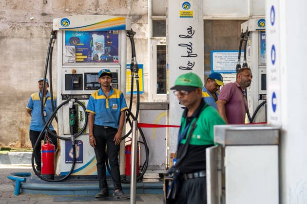 India raises fuel prices amid global energy crisis NEW DELHI, INDIA - MAY 16: A general view of a petrol station in New Delhi, India on May 16, 2026. Oil marketing companies increased fuel prices by Rs 3 per litre, taking petrol prices in the national capital to Rs 97.77 per litre and diesel prices to Rs 90.67 per litre amid the ongoing global energy crisis and supply disruptions in the Strait of Hormuz. Amarjeet Kumar Singh Anadolu New Delhi India. Editorial use only. Please get in touch for any other usage.  Copyright: x2026xAnadoluxAmarjeetxKumarxSinghx