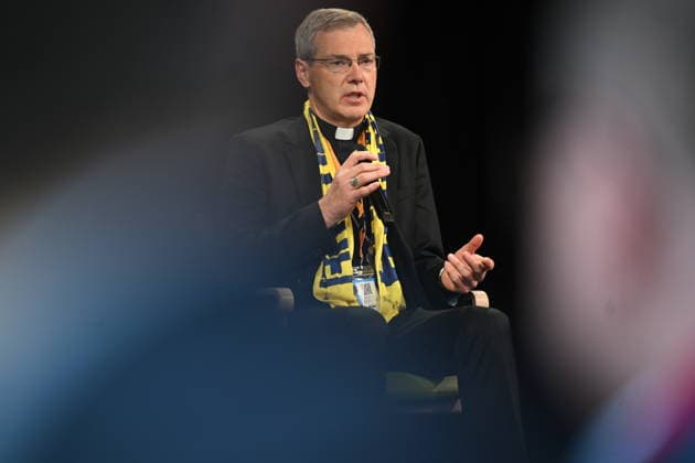 Podiumsdiskussion Synodaler Weg Quo Vadis? mit Irme Stetter-Karp, Praesidentin des Zentralkomitees der deutschen Katholiken (ZdK), und der Vorsitzende der katholischen Deutschen Bischofskonferenz (DBK), Bischof Heiner Wilmer (Foto) auf dem Katholikentag in Wuerzburg (Foto vom 16.05.2026). Bis Sonntag werden beim 104. Deutschen Katholikentag unter dem biblischen Leitwort Hab Mut, steh auf! mehrere zehntausend Teilnehmende zu insgesamt 900 Veranstaltungen erwartet. Das Treffen soll angesichts von Krieg, Klimawandel, sozialer Spaltung sowie Vertrauenskrisen in Politik und Kirche dazu ermutigen, nach Wegen fuer die Zukunft zu suchen. (Siehe epd-Meldung vom 16.05.2026) EDITORIAL USE ONLY