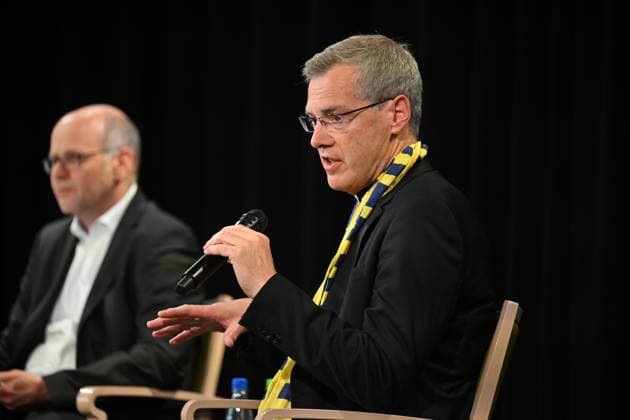 Podiumsdiskussion Synodaler Weg Quo Vadis? mit Irme Stetter-Karp, Praesidentin des Zentralkomitees der deutschen Katholiken (ZdK), und der Vorsitzende der katholischen Deutschen Bischofskonferenz (DBK), Bischof Heiner Wilmer (Foto) auf dem Katholikentag in Wuerzburg (Foto vom 16.05.2026). Bis Sonntag werden beim 104. Deutschen Katholikentag unter dem biblischen Leitwort Hab Mut, steh auf! mehrere zehntausend Teilnehmende zu insgesamt 900 Veranstaltungen erwartet. Das Treffen soll angesichts von Krieg, Klimawandel, sozialer Spaltung sowie Vertrauenskrisen in Politik und Kirche dazu ermutigen, nach Wegen fuer die Zukunft zu suchen. (Siehe epd-Meldung vom 16.05.2026) EDITORIAL USE ONLY