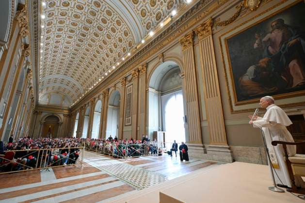 ITALY - POPE LEO XIV RECEIVES CONFIRMANDS FROM DIOCESE OF GENOVA IN A PRIVATE AUDIENCE AT THE VATICAN- 2026 5 16 Italy, Rome,Vatican 2026 5 16 .Pope Leo XIV receives confirmands from the Diocese of Genoa in a private audience at the Vatican EDITORIAL USE ONLY - NO BOOKS Copyright: xVATICANxMEDIAx