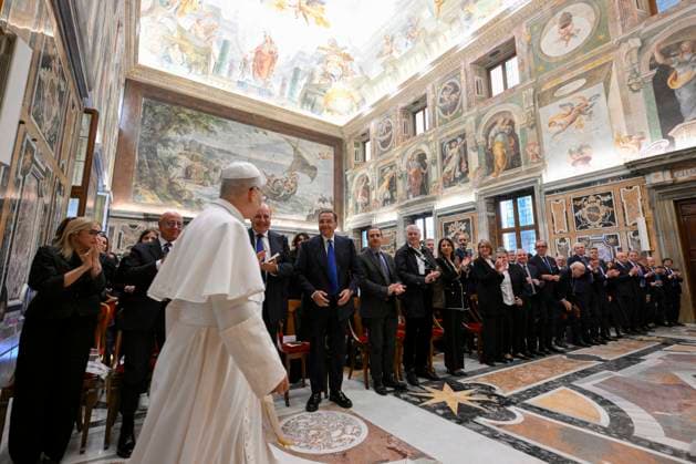 ITALY - POPE LEO XIV RECEIVES EXECUTIVES AND EMPLOYEES OF VARIUS ITALIAN BANKISI IN A PRIVATE AUDIENCE AT THE VATICAN- 2026 5 16 Italy, Rome,Vatican 2026 5 16 .Pope Leo XIV receives Executives and Employees of Various Italian Banksi in a private audience at the Vatican EDITORIAL USE ONLY - NO BOOKS Copyright: xVATICANxMEDIAIx