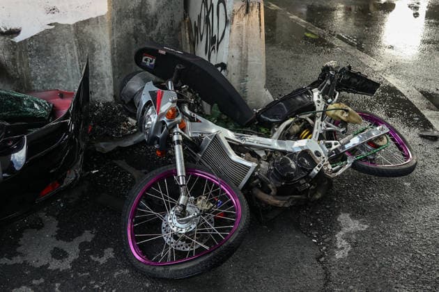 May 16, 2026, Bangkok, Bangkok, Thailand: A train collided with a bus stranded on railway tracks, triggering a fire that engulfed the vehicle, leaving multiple people injured and dead in Bangkok, Thailand, May 16, 2026. Bangkok Thailand  - ZUMAp219 20260516_zip_p219_024 Copyright: xNattaphonxPhanphongsanonx