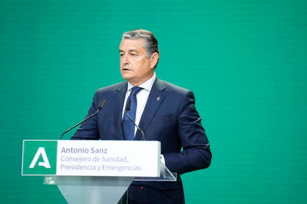 Elections Andalusia 2026 The Minister of Health, Presidency and Emergencies of the Junta de Andalucía, Antonio Sanz appears at the Data Dissemination Center of the 17M elections in the Pabellón de la Navegación A May 17, 2026 in Seville, Andalusia Spain This Sunday, May 17, more than 6,8 million Andalusians are called to the polls to elect the 109 deputies who will make up the Parliament of Andalusia during the XIII Legislature The number of voters represents an increase of 2.5 with respect to the census of the last regional elections held in June 2022 17 MAY 2026 Joaquí Seville, Andalusia Seville, Andalusia Espana  Copyright: xJoaquinxCorcherox 7528763