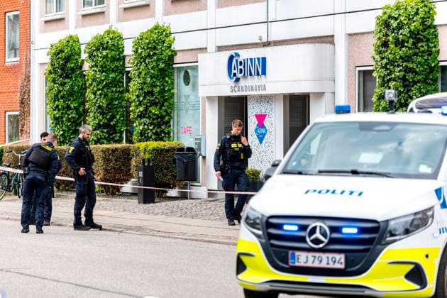 DENMARK Police have fired shots at a man with a knife near Forum The police have fired shots at a man with a knife near Forum in Copenhagen, Sunday, May 17, 2026. In connection with a report about a man with a knife around Forum, a police patrol fired shots at the man with the knife. The man was hit in the leg and has been taken to the hospital for treatment. (Photo: Steven Knap Scanpix 2026) , Copenhagen Denmark Copyright: StevenxKnap StevenxKnapx spdk20260517-121327-L