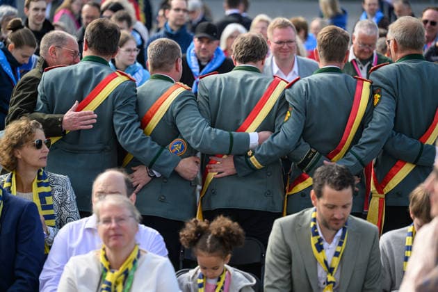 Mit einem Schlussgottesdienst ging am Sonntag (17.05.2026) auf dem Residenzplatz der 104. Deutsche Katholikentag in Wuerzburg zu Ende. Zehntausende Teilnehmerinnen und Teilnehmer haben das Christentreffen seit Mittwochabend besucht. Neben innerkirchlichen Themen wie dem Missbrauchsskandal wurde das Laientreffen von Debatten zu weltweiten Kriegen, zum Klimawandel und zur Rolle der Kirche gepraegt. (Siehe epd-Meldung vom 17.05.2026) EDITORIAL USE ONLY