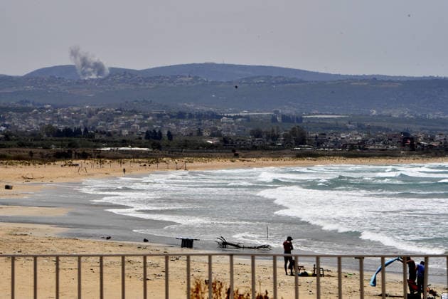Israeli army continues attacks on southern Lebanon TYRE, LEBANON - MAY 17: Smoke rises following Israeli strikes targeting areas in the southern Lebanese city of Tyre, Lebanon on May 17, 2026. Israeli army continues its attacks on southern Lebanon despite an ongoing ceasefire. Houssam Shbaro Anadolu Beirut Lebanon. Editorial use only. Please get in touch for any other usage.  Copyright: x2026xAnadoluxHoussamxShbarox