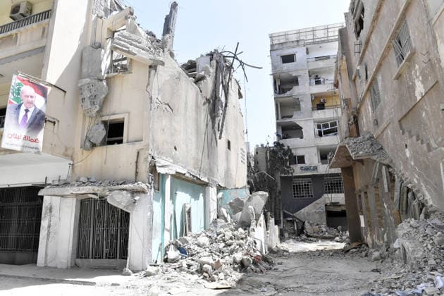 Israeli forces targets Tyre violating the ceasefire TYRE, LEBANON - MAY 17: A view of the damaged buildings as the Israeli army carried out an attack violating the ceasefire on the city of Tyre in southern Lebanon, on May 17, 2026. Houssam Shbaro Anadolu Tyre Lebanon. Editorial use only. Please get in touch for any other usage.  Copyright: x2026xAnadoluxHoussamxShbarox