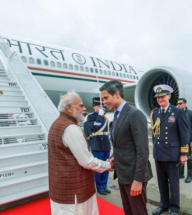RECORD DATE NOT STATED PM Modi embarks for Sweden after concluding his visit to Netherlands Netherlands, May 17 (ANI): Prime Minister of the Netherlands, Rob Jetten sees off Prime Minister Narendra Modi at the airport as he emplanes for Sweden after concluding his visit to Netherlands, on Sunday. (@MEAIndia X ANI Photo) Netherlands Copyright: xANIx ANI_20260517254