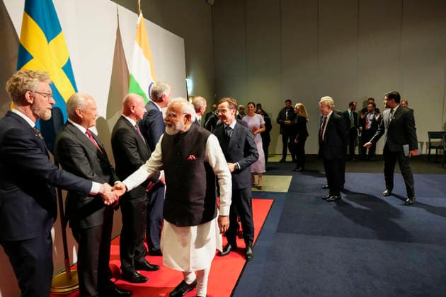 GOTHENBURG, SWEDEN 20260517 Indian Prime Minister Narendra Modi and Prime Minister Ulf Kristersson M arrive at World of Volvo where the leaders will have bilateral meetings and participate in discussions with European business leaders on innovation and trade, in Gothenburg, Sweden, Sunday, May 17, 2026 GOTHENBURG SWEDEN x9200x  Copyright: xBjörnxLarssonxRosvall TTx MODI I GÖTEBORG nbuVSNOFiZI