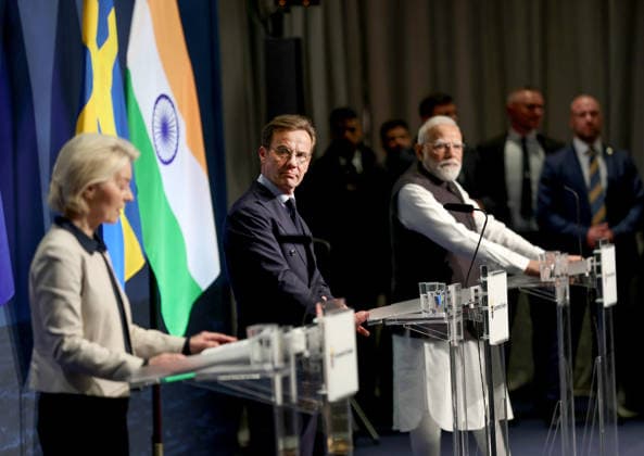 GÖTEBORG, SWEDEN 20260517 EU Commission President Ursula von der Leyen, Swedish Prime Minister Ulf Kristersson M , and Indian Prime Minister Narendra Modi, during a press briefing in Gothenburg, Sweden, Sunday, May 17, 2026 GÖTEBORG SWEDEN x9200x  Copyright: xAdamxIhse TTx MODI I GÖTEBORG ukwQM_ceeyY