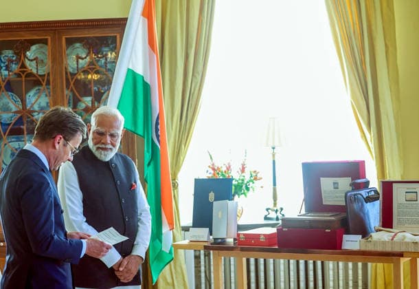 RECORD DATE NOT STATED PM Modi being conferred with Sweden s Royal Order of Polar Star Gothenburg Sweden , May 17 (ANI): Prime Minister Narendra Modi being conferred with Sweden s Royal Order of Polar Star, the highest honour awarded to a Head of Government by the Scandinavian nation, in Gothenburg on Sunday. Prime Minister of Sweden, Ulf Kristersson also present. (@narendramodi X ANI Photo) Gothenburg Sweden Copyright: xANIx ANI_20260517535