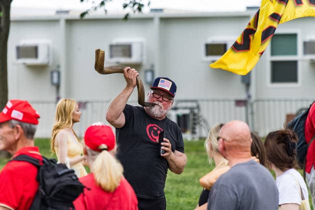May 17, 2026, Washington, District Of Columbia, USA: An attendee blows a Shofar in an attempt to drown out protesters outside the Ã¢â‚¬oeRededicate 250Ã¢â‚¬Â event on the National Mall. Washington USA - ZUMAh196 20260517_znp_h196_018 Copyright: xTomxHudsonx