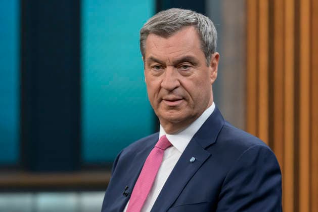 im Bild v.l.: Markus Söder, Ministerpräsident Bayern, CSU, GER, Berlin, Studio, zu Gast bei - Caren Miosga, Polittalk, TV, Format, Aufzeichnung, aufgezeichnet, Das Erste, aus Adlershof - am Studio 20, Thema: Kriegt die Regierung die Kurve, Herr Söder? 17.05.2026, Copyright: HMBxMedia UwexKoch