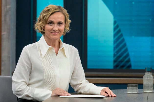 im Bild v.l.: Caren Miosga, GER, Berlin, Studio, zu Gast bei - Caren Miosga, Polittalk, TV, Format, Aufzeichnung, aufgezeichnet, Das Erste, aus Adlershof - am Studio 20, Thema: Kriegt die Regierung die Kurve, Herr Söder? 17.05.2026, Copyright: HMBxMedia UwexKoch