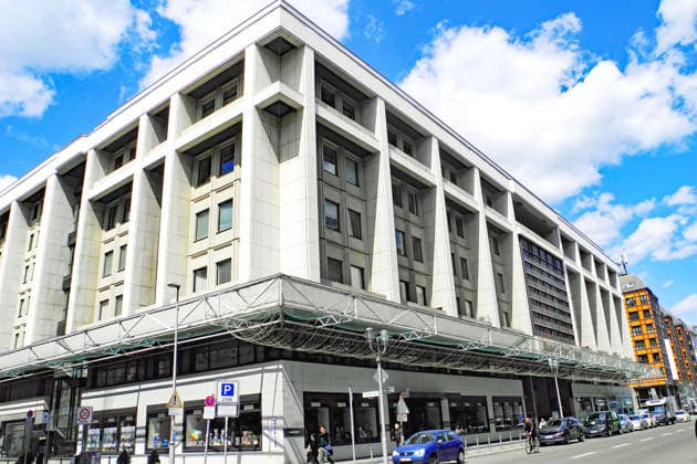 Das Russische Haus der Wissenschaft und Kultur, ein Monumentalbau in der Friedrichstrasse