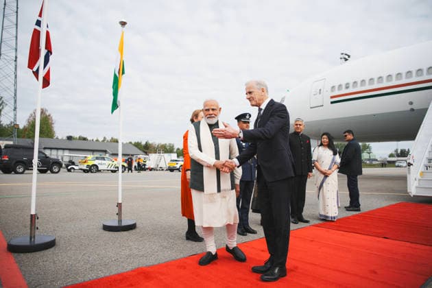 Indias statsminister Narendra Modi besoker Norge Gardermoen 20260518. Statsminister Jonas Gahr Store tar imot Indias statsminister Narendra Modi pa GA-terminalen pa Gardermoen. Foto: Stian Lysberg Solum NTB POOL Gardermoen Norge yC5rrYVxxoQ EDITORIAL USE ONLY Ref:_BNC_POLyC5rrYVxxoQ.jpg Copyright: xStianxLysbergxSolumx xNTBx