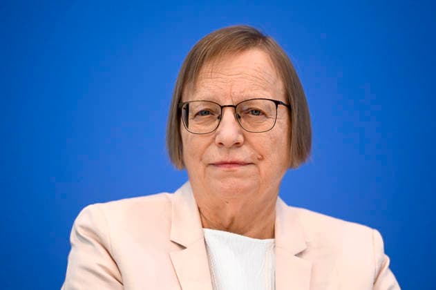 ABB BPK-TREIBHAUSGASE- Dr. Barbara Schlomann, Vorsitzende vom Expertenrat für Klimafragen (ERK), Fraunhofer-Institut fuer System- und Innovationsforschung ISI Thema Vorstellung Bericht Veroeffentlichung des Pruefberichts zur Berechnung der deutschen Treibhausgasemissionen für das Jahr 2025 und zu den Projektionsdaten 2026 auf der BPK Berlin Bundespressekonferenz am 18.05.2026 Berlin Deutschland