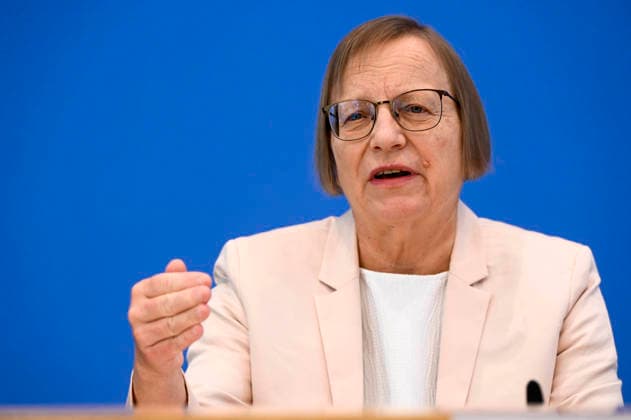 ABB BPK-TREIBHAUSGASE- Dr. Barbara Schlomann, Vorsitzende vom Expertenrat für Klimafragen (ERK), Fraunhofer-Institut fuer System- und Innovationsforschung ISI Thema Vorstellung Bericht Veroeffentlichung des Pruefberichts zur Berechnung der deutschen Treibhausgasemissionen für das Jahr 2025 und zu den Projektionsdaten 2026 auf der BPK Berlin Bundespressekonferenz am 18.05.2026 Berlin Deutschland