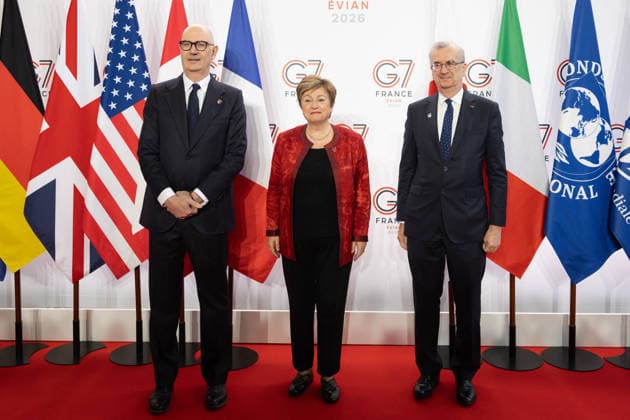 G7 Finance Ministers Meeting - Paris French Economy, Finances and Industry Minister Roland Lescure and Governor of the Bank of France Francois Villeroy de Galhau greet Managing Director of the International Monetary Fund Kristalina Georgieva prior to a meeting of G7 Finance Ministers and Central Bank Governors in preparation for the summit of heads of State and government to be held in June 2026 in Evian, in Paris on May 18, 2026. Photo by Raphael Lafargue ABACAPRESS.COM Paris France  Copyright: xLafarguexRaphael ABACAx