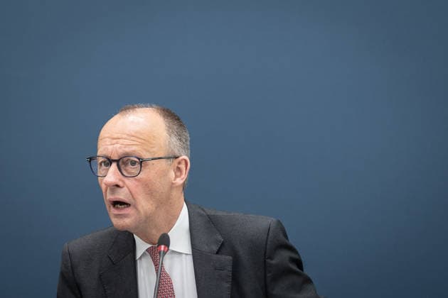 Bundeskanzler Friedrich Merz;Auftaktbilder vor Bundesvorstandssitzung der CDU im Konrad-Adenauer-Haus, Berlin Berlin Deutschland Konrad-Adenauer-Haus