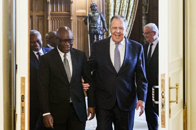 RUSSIA, MOSCOW - MAY 18, 2026: Russia s Foreign Minister Sergei Lavrov (R) and Simeon Oyono Esono Angue, Minister of Foreign Affairs, International Cooperation, and Diaspora of Equatorial Guinea, hold a meeting at the Reception House of the Russian Foreign Ministry Moscow Russia  - ZUMAt113 20260518_zaa_t113_021 Copyright: xMikhailxSinitsynx