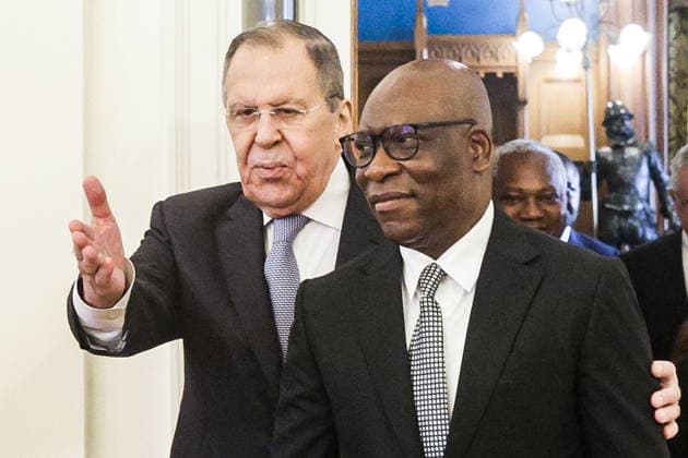 RUSSIA, MOSCOW - MAY 18, 2026: Russia s Foreign Minister Sergei Lavrov (L) and Simeon Oyono Esono Angue, Minister of Foreign Affairs, International Cooperation, and Diaspora of Equatorial Guinea, hold a meeting at the Reception House of the Russian Foreign Ministry Moscow Russia  - ZUMAt113 20260518_zaa_t113_024 Copyright: xMikhailxSinitsynx