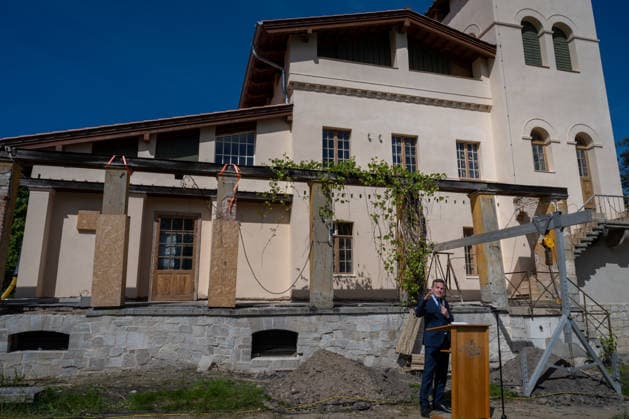 Kunst Kultur Architektur Geschichte 18.05.2026 Potsdam Landeshauptstadt Brandenburg Stiftung Preußische Schlösser und Gärten Berlin-Brandenburg Richtfest Römischen Bäder im Potsdamer Park Sanssouci werden umfassend saniert Amtschefs bei dem Beauftragten der Bundesregierung für Kultur und Medien, Herrn Dr. Konrad Schmidt-Werthern Potsdam GER